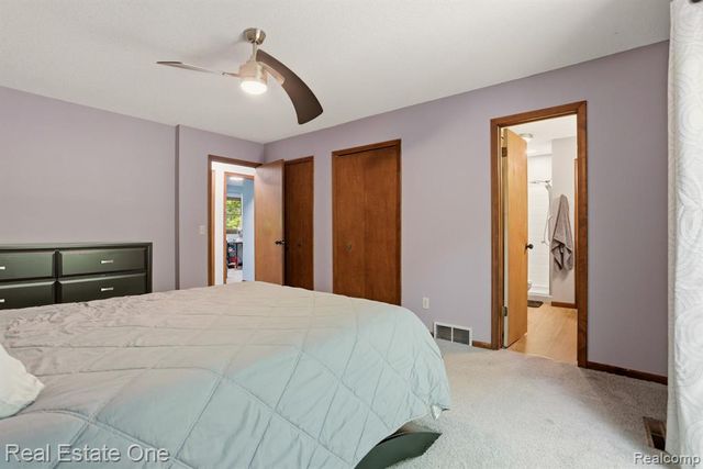 6218 Sturgeon Creek Parkway, Midland, MI 48640
