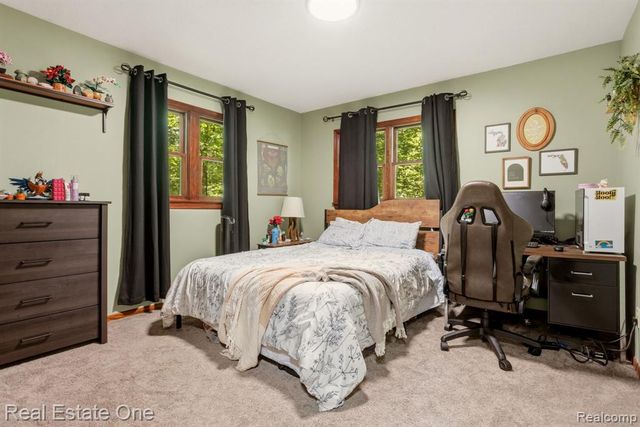 6218 Sturgeon Creek Parkway, Midland, MI 48640