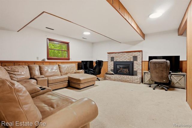 6218 Sturgeon Creek Parkway, Midland, MI 48640