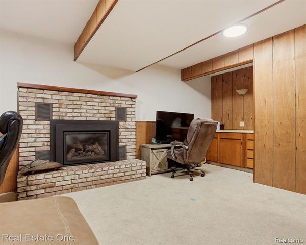 6218 Sturgeon Creek Parkway, Midland, MI 48640