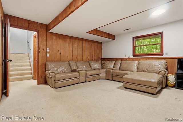 6218 Sturgeon Creek Parkway, Midland, MI 48640