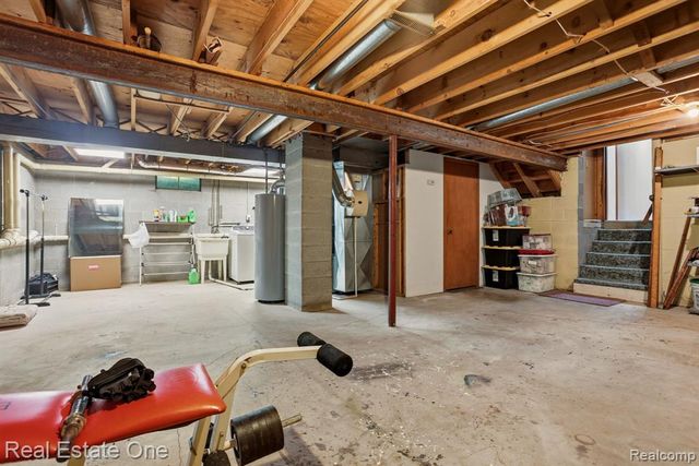6218 Sturgeon Creek Parkway, Midland, MI 48640