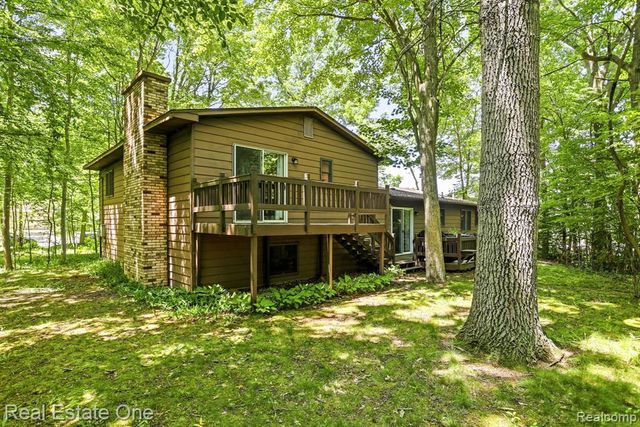 6218 Sturgeon Creek Parkway, Midland, MI 48640