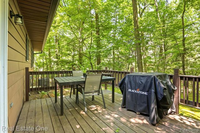 6218 Sturgeon Creek Parkway, Midland, MI 48640