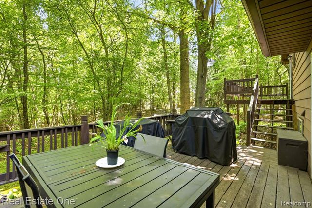 6218 Sturgeon Creek Parkway, Midland, MI 48640