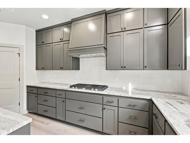14182 Se Iseli, Clackamas, OR 97015