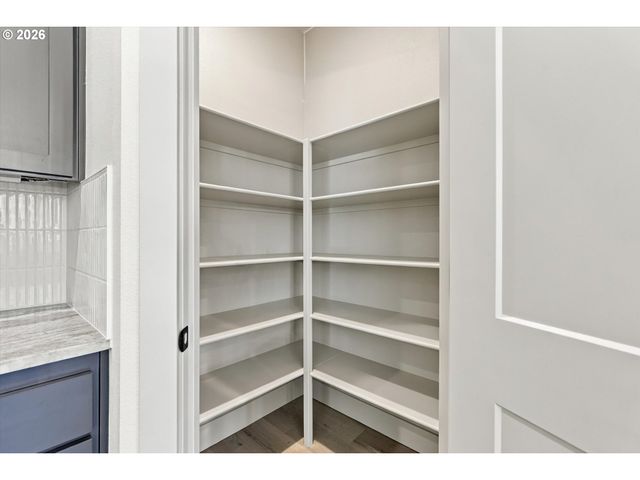 14182 Se Iseli, Clackamas, OR 97015