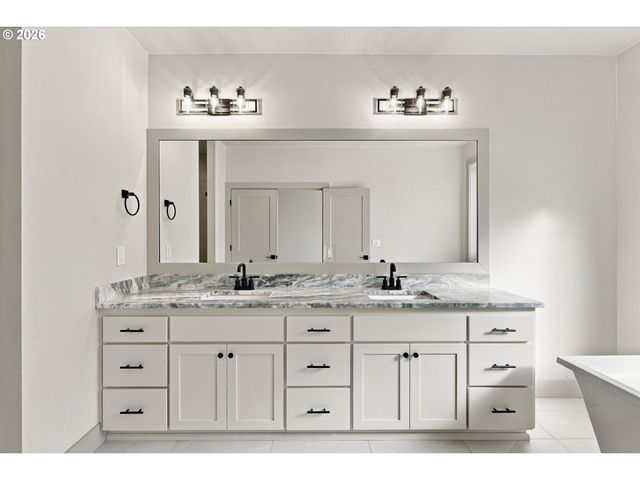 14182 Se Iseli, Clackamas, OR 97015