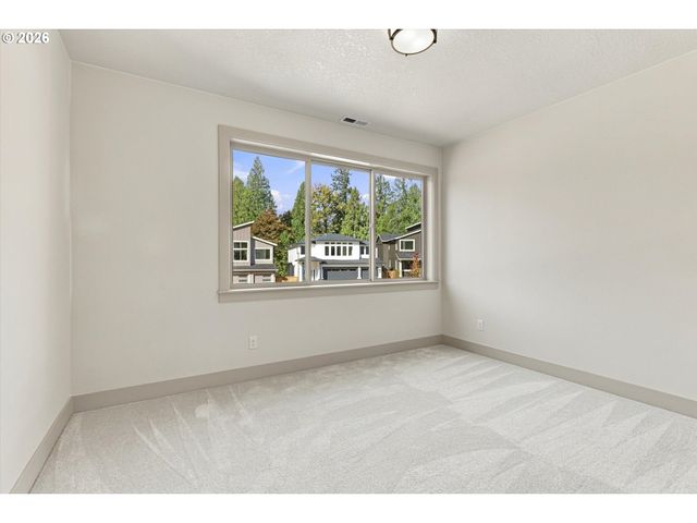 14182 Se Iseli, Clackamas, OR 97015