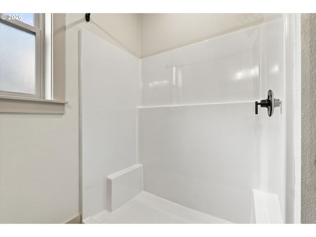 14182 Se Iseli, Clackamas, OR 97015