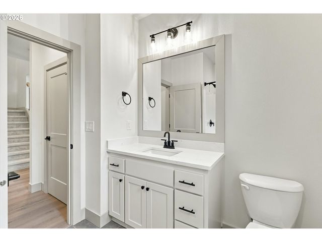 14182 Se Iseli, Clackamas, OR 97015