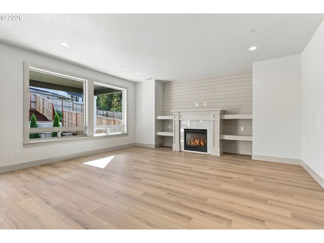 14182 Se Iseli, Clackamas, OR 97015