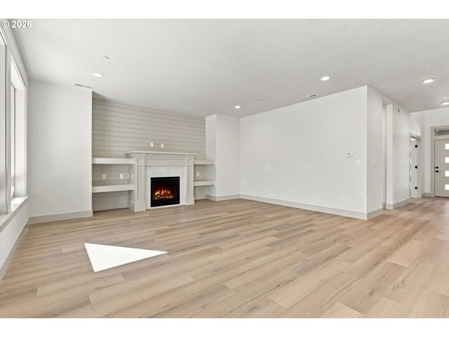 14182 Se Iseli, Clackamas, OR 97015