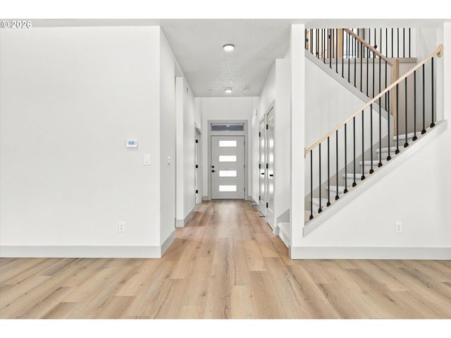 14182 Se Iseli, Clackamas, OR 97015