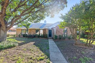 5144 Freestone Circle, Dallas, TX 75227