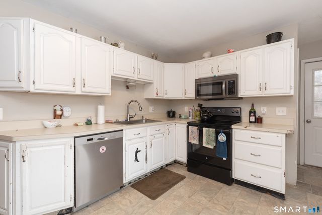 156 Lone Oak Drive, New Milford, CT 06776