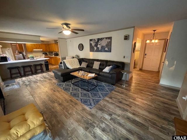 1146 E R Daniels Road, Wanchese, NC 27981