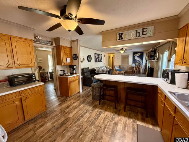 1146 E R Daniels Road, Wanchese, NC 27981