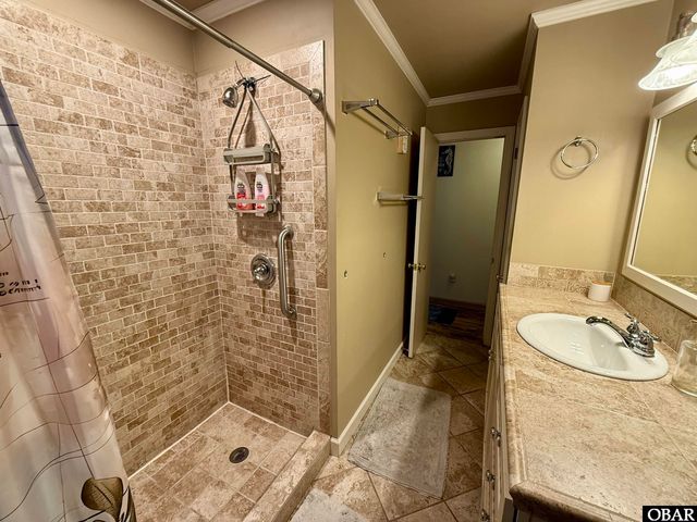 1146 E R Daniels Road, Wanchese, NC 27981