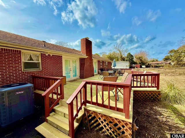 1146 E R Daniels Road, Wanchese, NC 27981