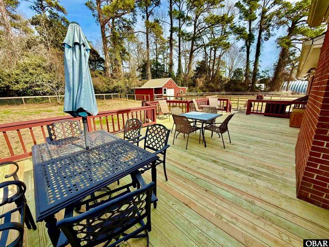 1146 E R Daniels Road, Wanchese, NC 27981