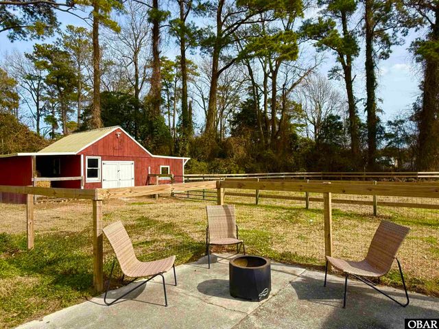1146 E R Daniels Road, Wanchese, NC 27981