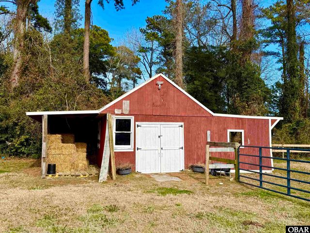 1146 E R Daniels Road, Wanchese, NC 27981