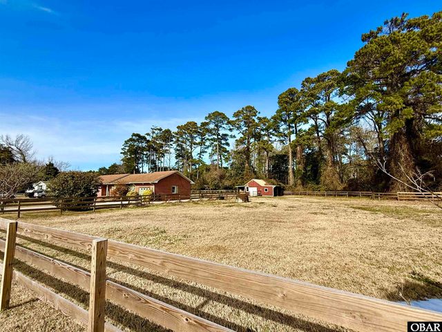 1146 E R Daniels Road, Wanchese, NC 27981