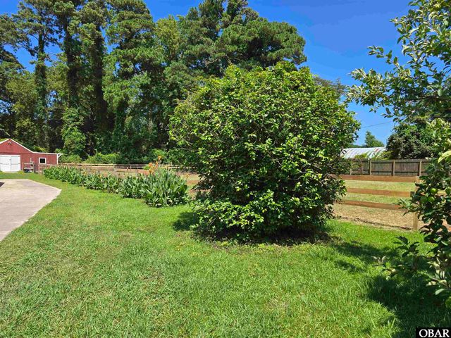 1146 E R Daniels Road, Wanchese, NC 27981