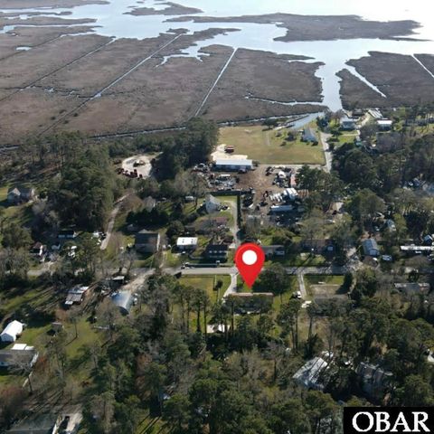 1146 E R Daniels Road, Wanchese, NC 27981