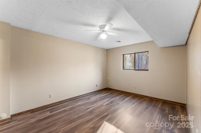 39 Oak Court, Fletcher, NC 28732