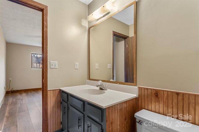 39 Oak Court, Fletcher, NC 28732