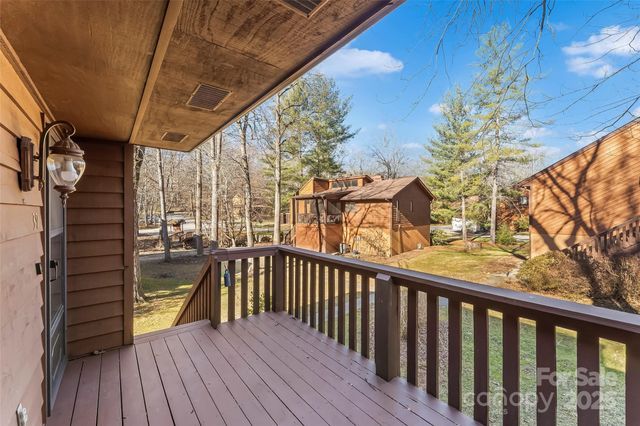 39 Oak Court, Fletcher, NC 28732