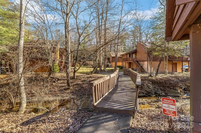 39 Oak Court, Fletcher, NC 28732