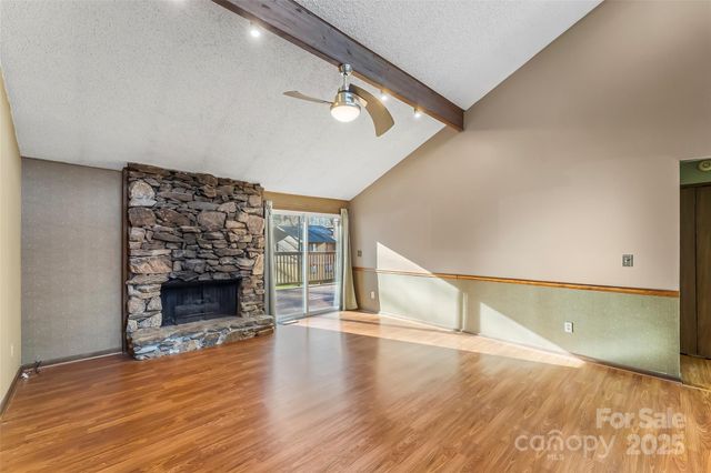 39 Oak Court, Fletcher, NC 28732