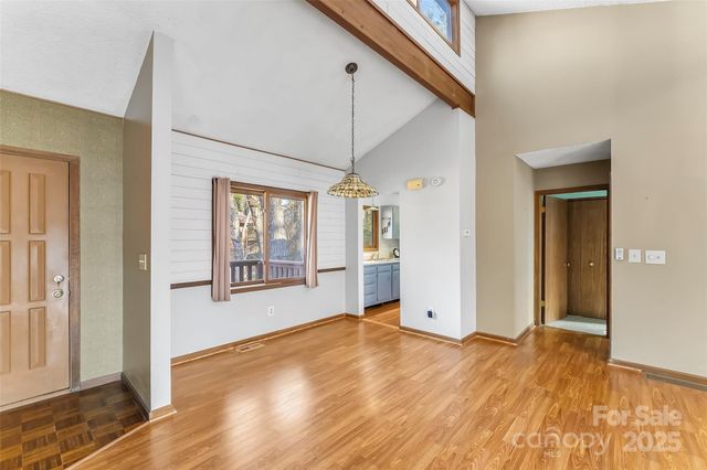 39 Oak Court, Fletcher, NC 28732