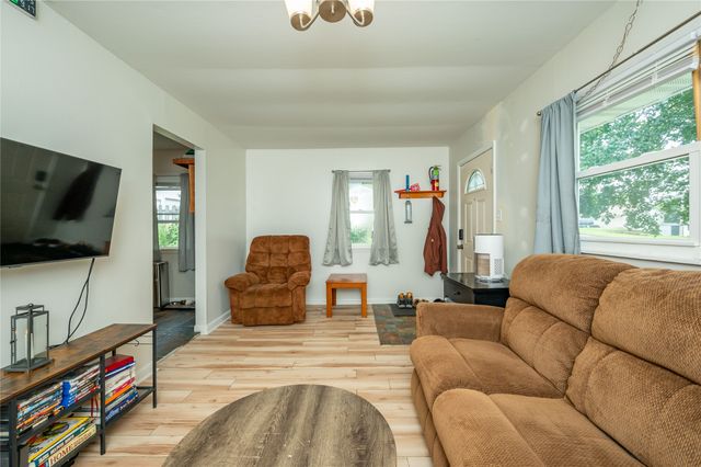 1129 Mason Avenue, Des Moines, IA 50315