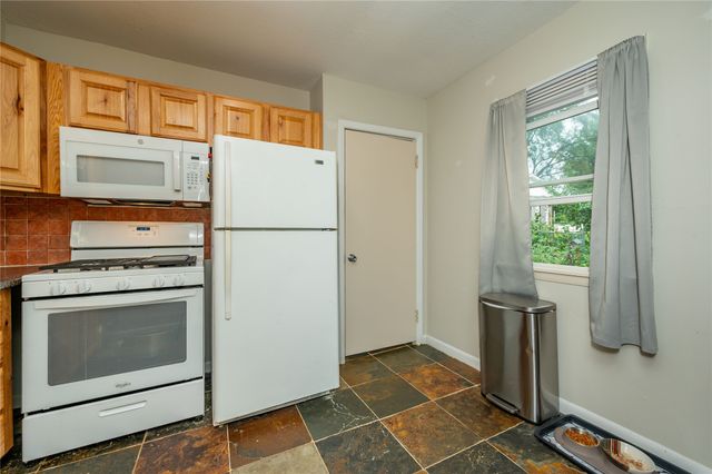 1129 Mason Avenue, Des Moines, IA 50315