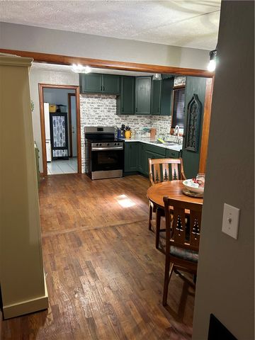 1206 N Diamond Boulevard, Diamond City, AR 72644