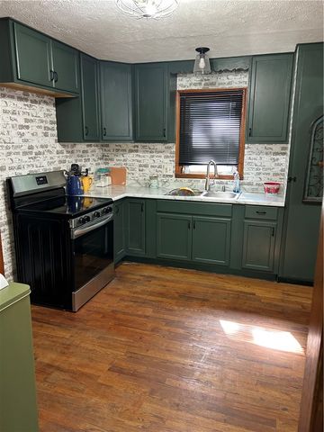 1206 N Diamond Boulevard, Diamond City, AR 72644