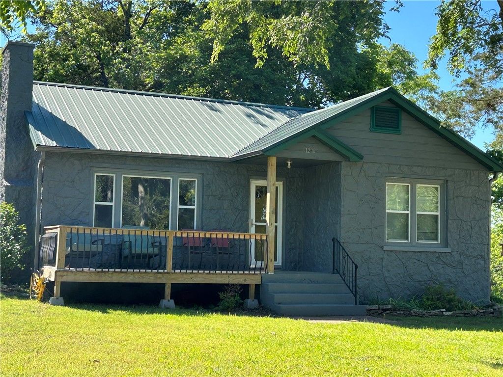 1206 N Diamond Boulevard, Diamond City, AR 72644
