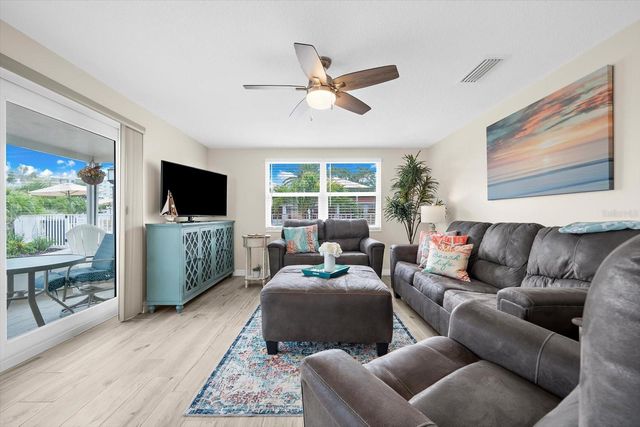 6154 MIDNIGHT PASS ROAD B1, Sarasota, FL 34242