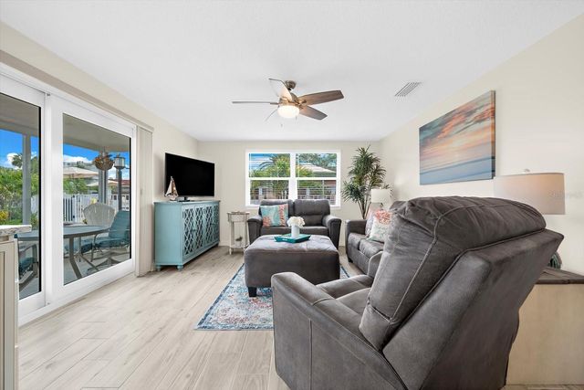 6154 MIDNIGHT PASS ROAD B1, Sarasota, FL 34242