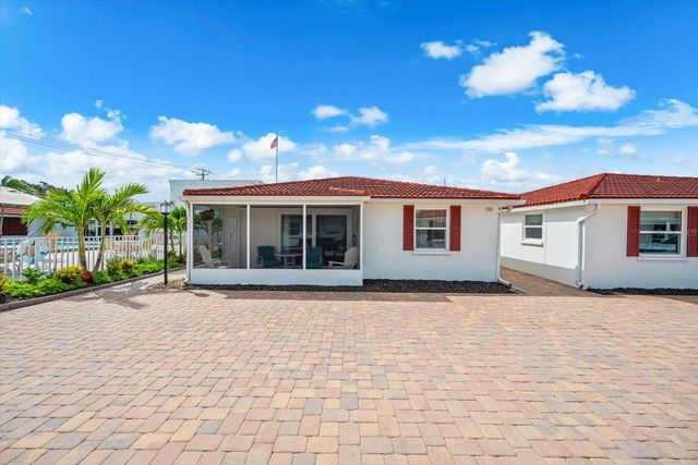 6154 MIDNIGHT PASS ROAD B1, Sarasota, FL 34242