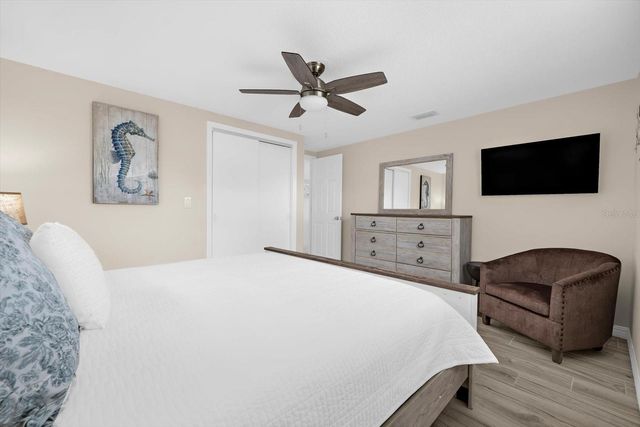 6154 MIDNIGHT PASS ROAD B1, Sarasota, FL 34242