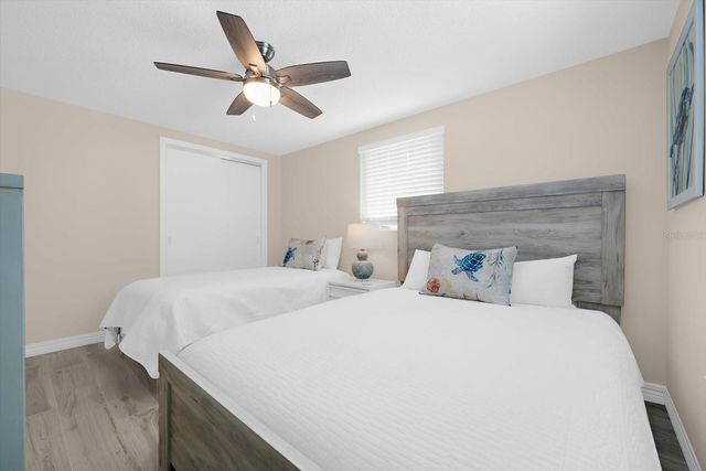 6154 MIDNIGHT PASS ROAD B1, Sarasota, FL 34242