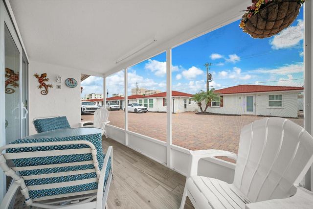6154 MIDNIGHT PASS ROAD B1, Sarasota, FL 34242