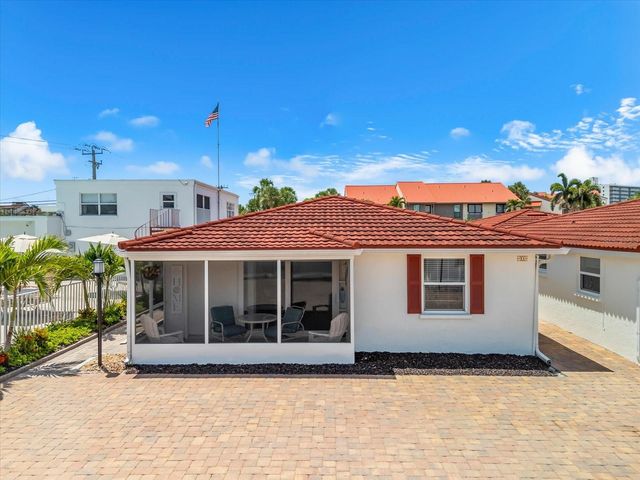 6154 MIDNIGHT PASS ROAD B1, Sarasota, FL 34242