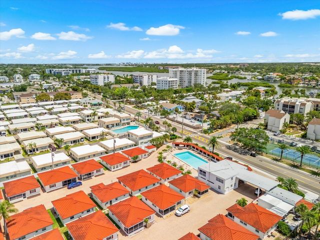 6154 MIDNIGHT PASS ROAD B1, Sarasota, FL 34242