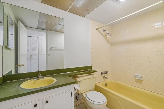 1900 68TH STREET N 210, St Petersburg, FL 33710